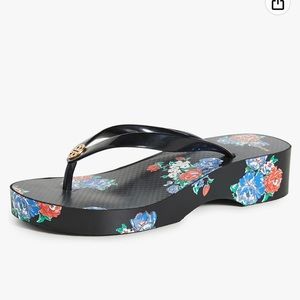 EUC TORY BURCH Cut-Out Wedge Flip Flop, Size 8
Black/Tea Rose